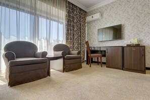 Standard Double or Twin Room | Living area | Flat-screen TV - Premier Alatau (Almaty)