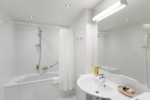 Bathroom - Ibis Styles Riga (Riga)