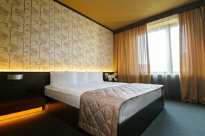 Superior Double Room | Minibar, in-room safe, individually decorated, individually furnished