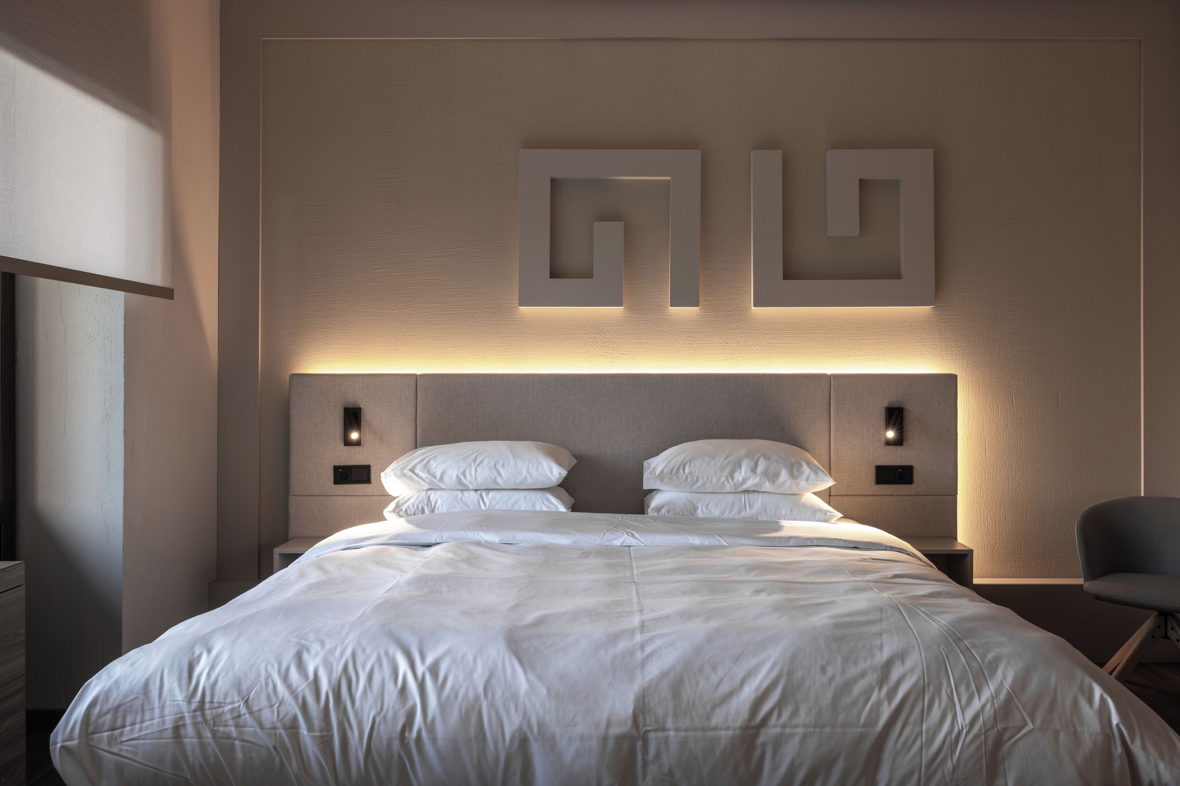 Standard Double Room, 1 Queen Bed, Courtyard View | Minibar, in-room safe, individually decorated, individually furnished