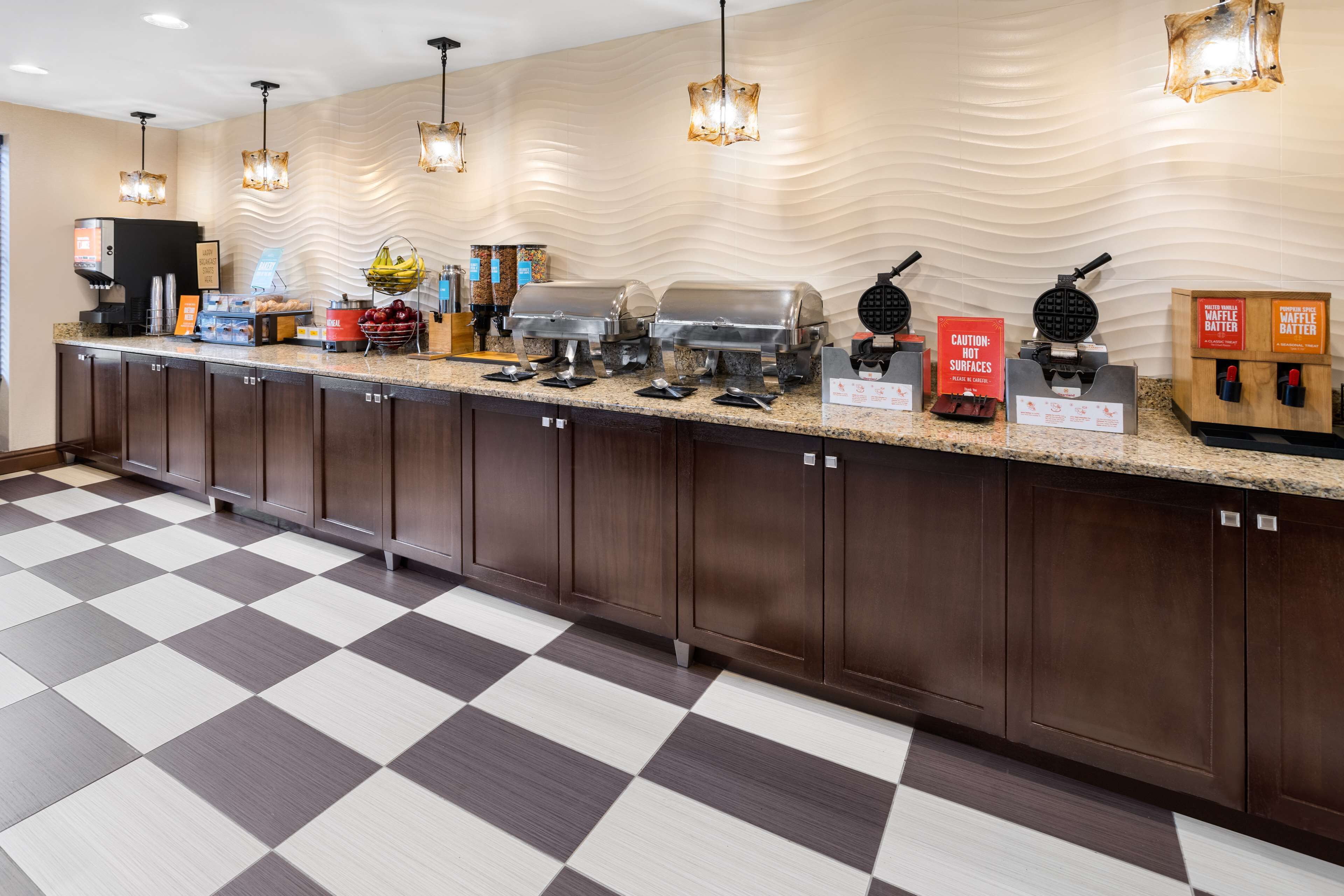 free daily continental breakfast