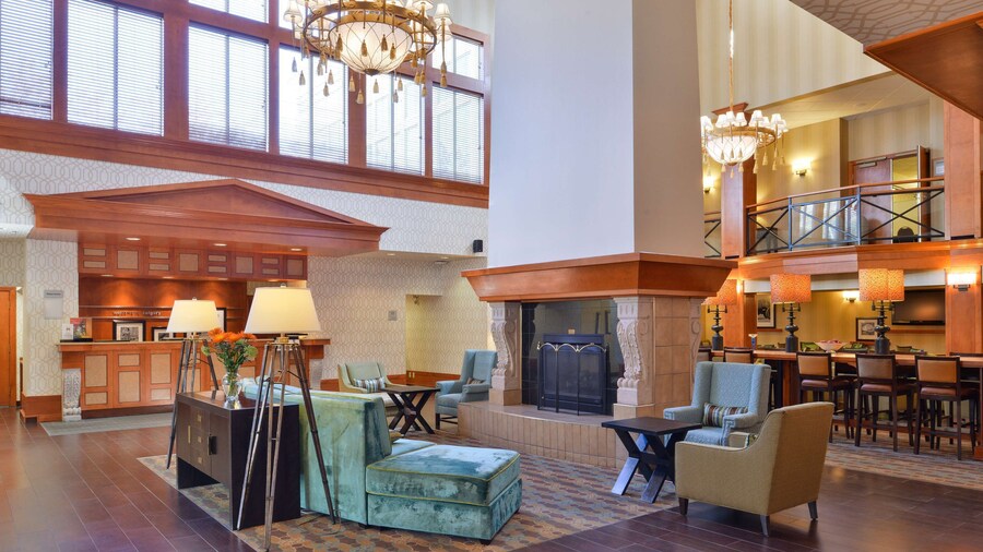 Hampton Inn & Suites By Hilton Calgary- University Northwest