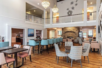 Free daily self-serve breakfast at Hampton Inn & Suites Charleston/West Ashley