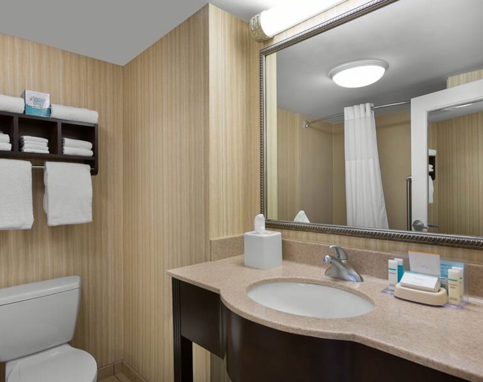 Bagno | Combinazione doccia/vasca, set di cortesia gratuito, asciugacapelli