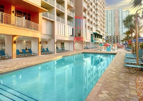 9 outdoor pools, pool umbrellas, pool loungers