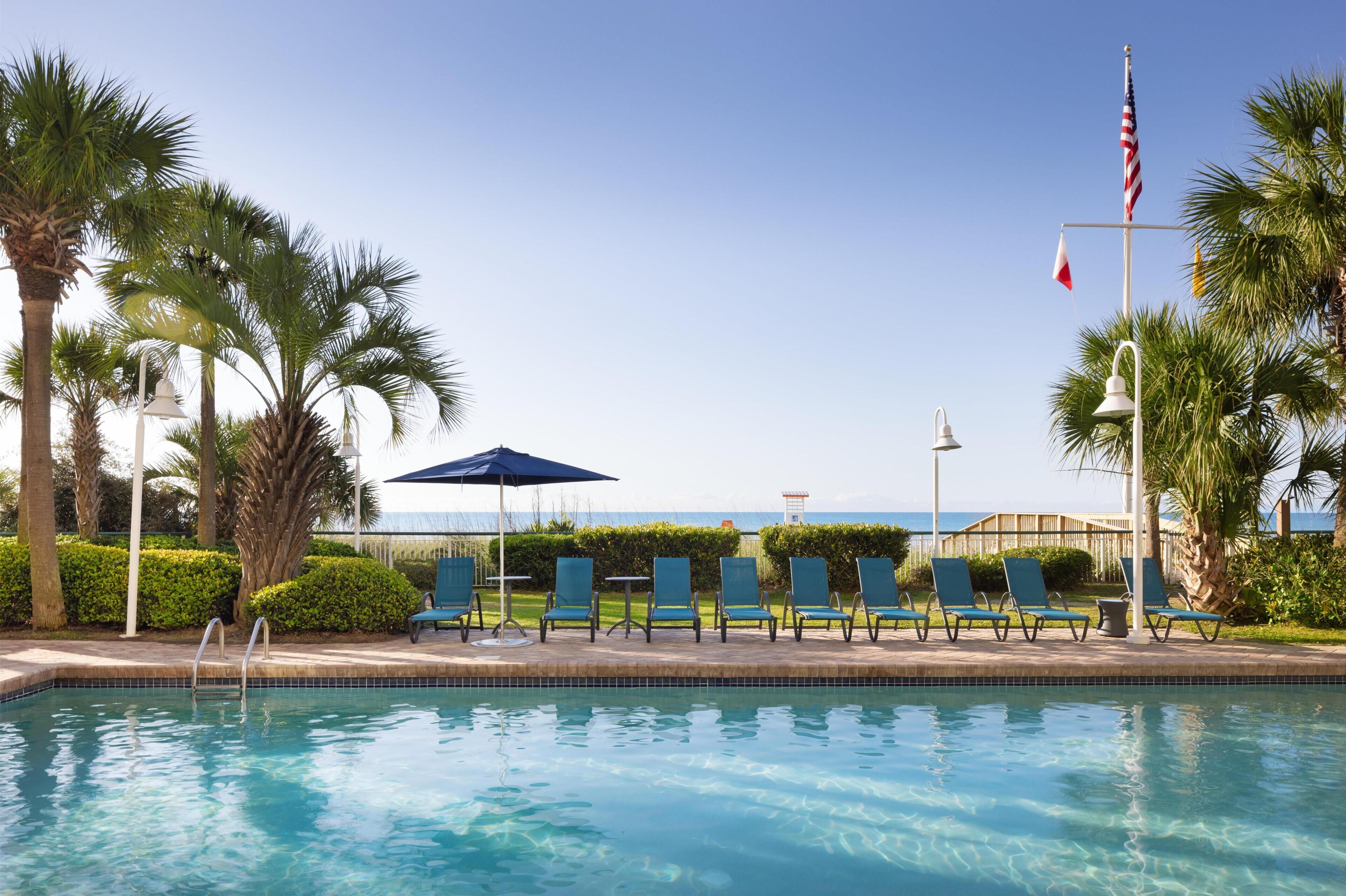 9 outdoor pools, pool umbrellas, sun loungers