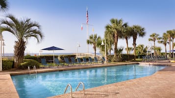 9 outdoor pools, pool umbrellas, sun loungers