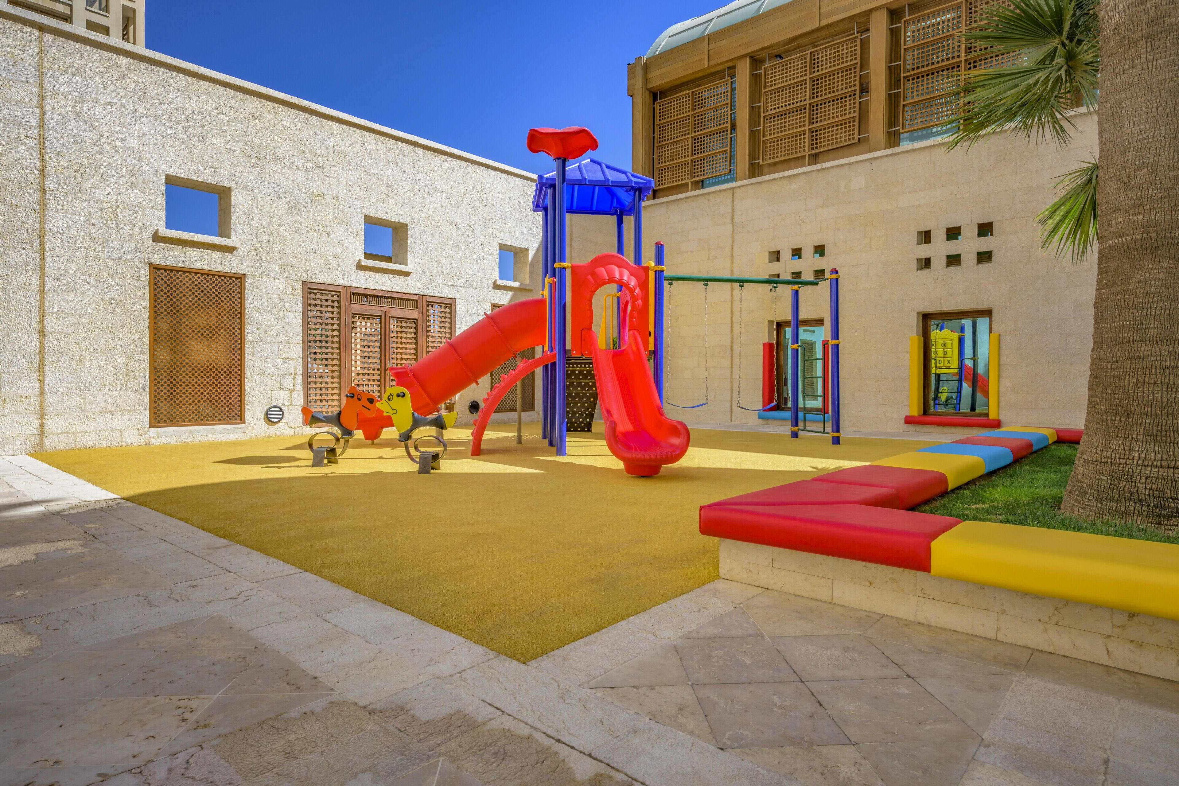children’s play area – outdoor