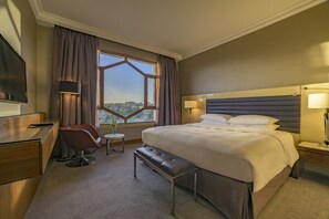 Grand Suite | 1 makuuhuone, ylelliset vuodevaatteet, minibaari, tallelokero huoneessa