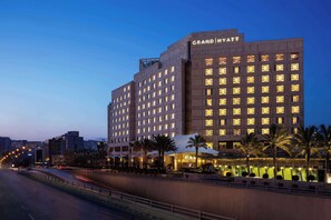 Exterior - Grand Hyatt Amman (Amman)
