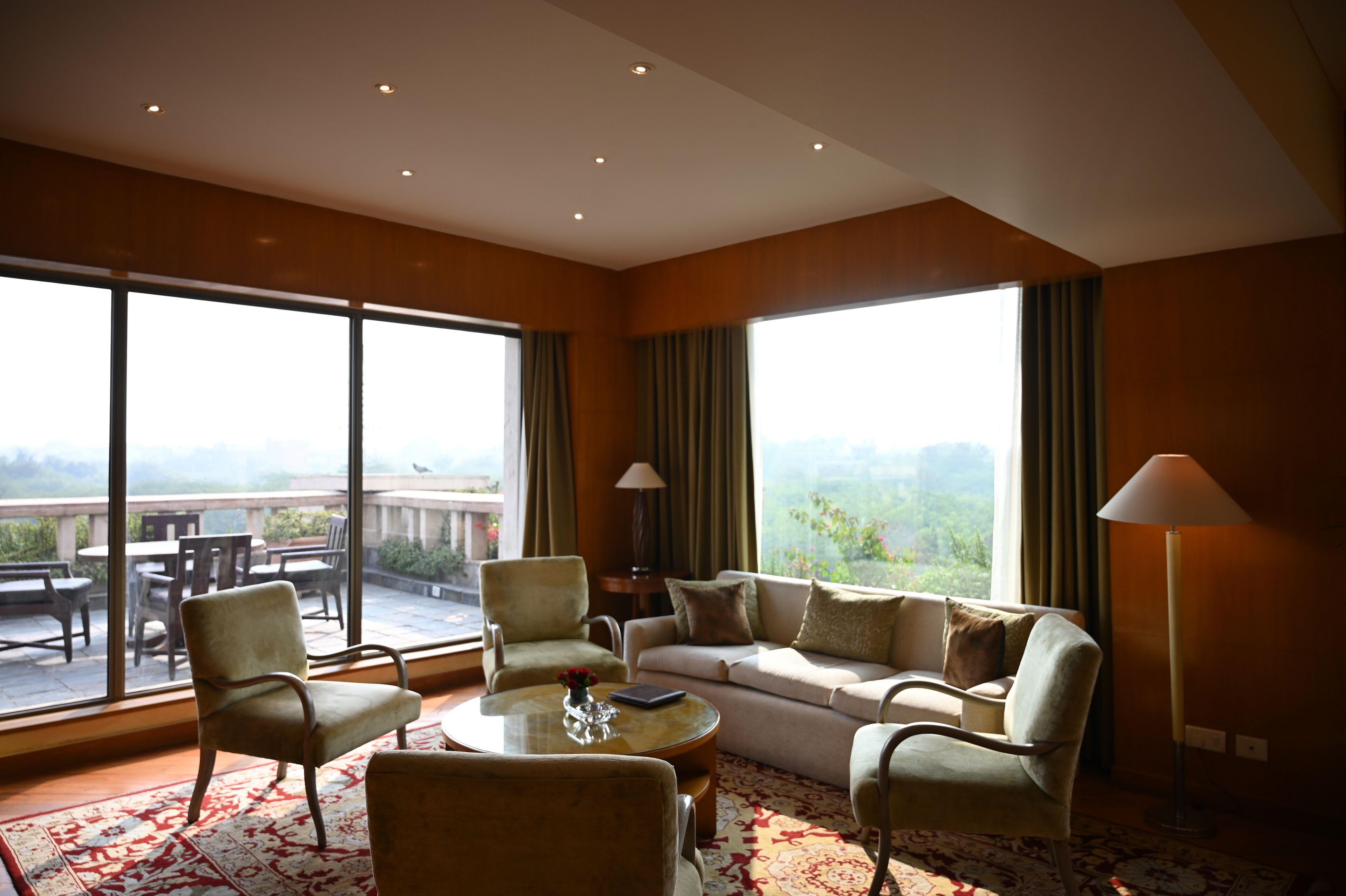 Presidential Suite, 15% Off Food&Soft Beverages, 20% Off Spa&Laundry, Club Access, Butler On Request | Living area | 40-inch plasma TV with digital channels, TV