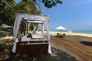 Sun deck