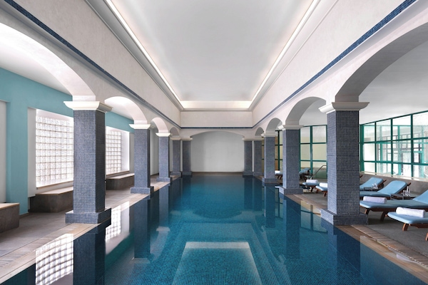 Indoor pool, seasonal outdoor pool, free cabanas, pool umbrellas