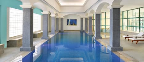 Indoor pool, seasonal outdoor pool, free cabanas, pool umbrellas
