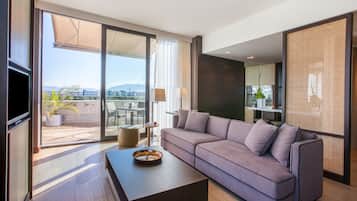 Suite, 1 Bedroom, Mountain View | Premium bedding, minibar, in-room safe, desk