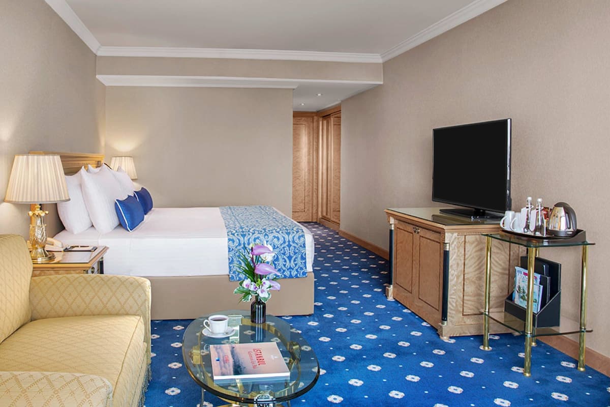 1 bedroom, minibar, in-room safe, desk
