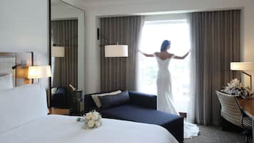 Classic Room | Egyptian cotton sheets, premium bedding, down comforters, pillowtop beds