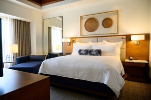 Egyptian cotton sheets, premium bedding, down comforters, pillowtop beds