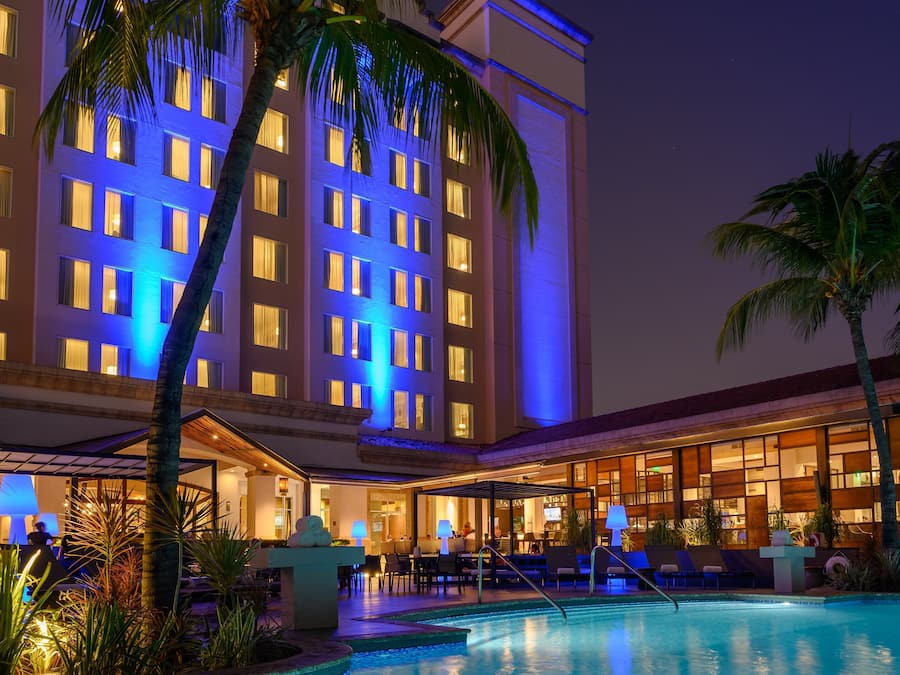 Outdoor pool, pool umbrellas, sun loungers