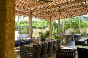 Pool views, open daily - Real InterContinental Managua at Metrocentro Mall by IHG (Managua)