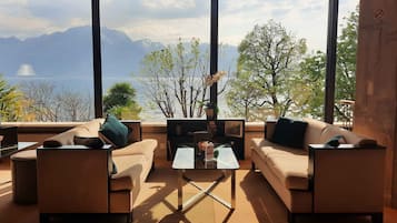 2 quầy bar/khu lounge