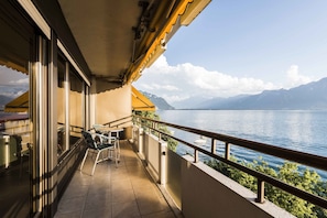 Suite junior, balcón, vista al lago | Vista desde la habitación