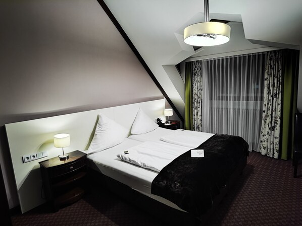 Suite (Maisonette) | Minibar, in-room safe, blackout drapes, iron/ironing board