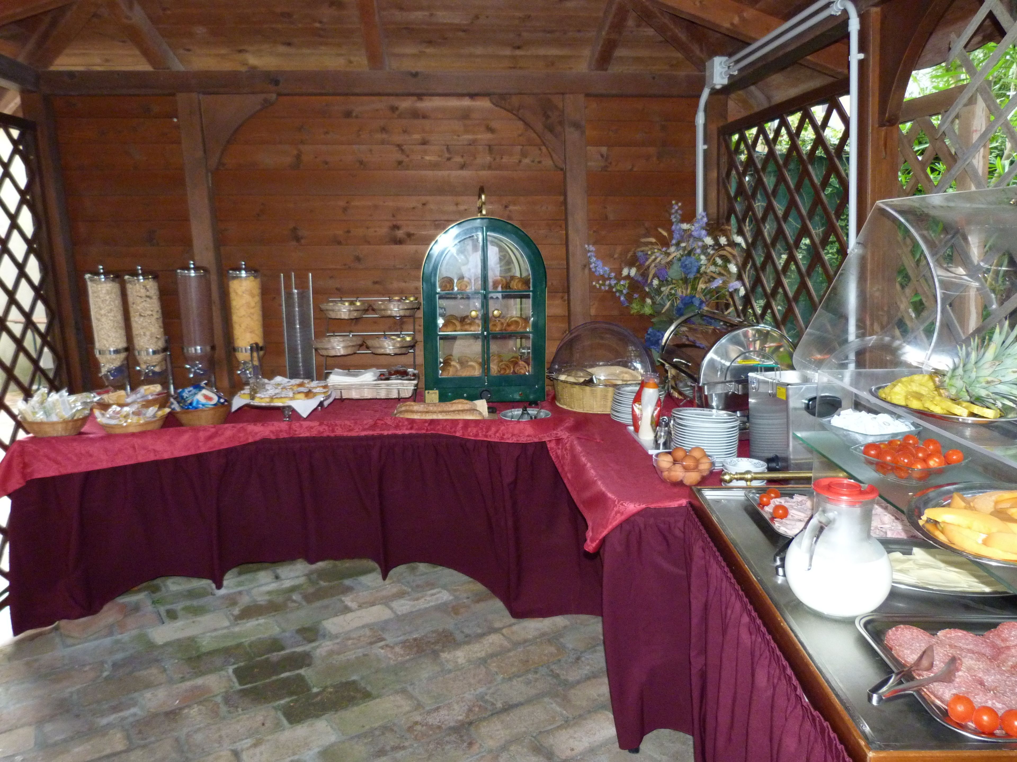 daily buffet breakfast (eur 16 per person)