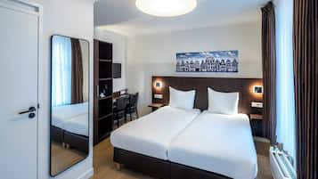 Zweibettzimmer (Stairway access only)