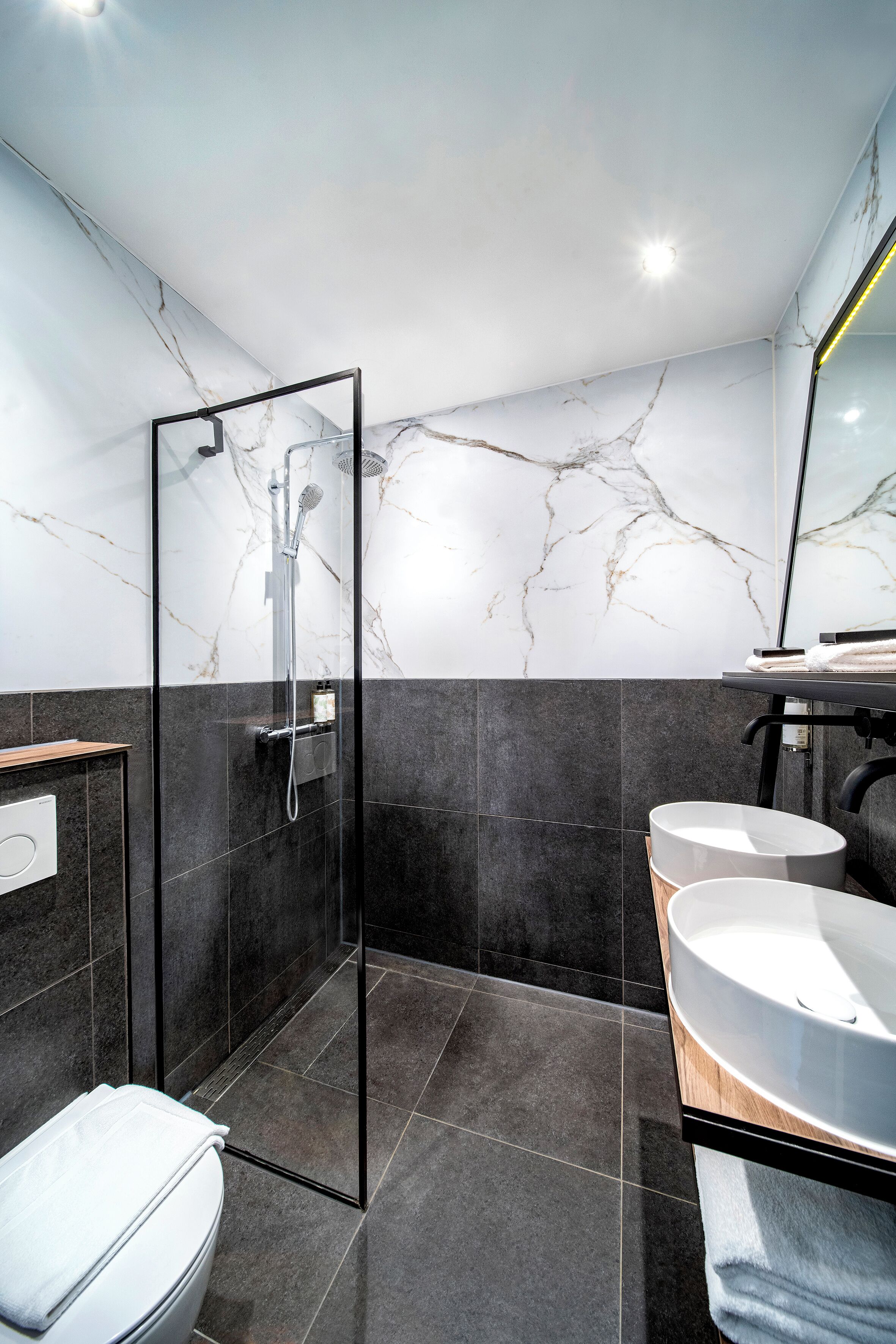 double room, canal view | bathroom | hair dryer, towels