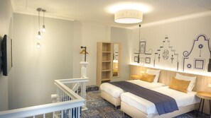 Deluxe Quadruple Room, 2 Bedrooms, Canal View