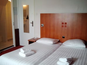 Room - Hotel Satori Amsterdam, Tapestry Collection by Hilton (Amsterdam)