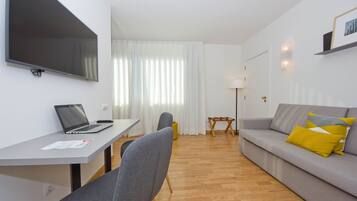 Down duvets, in-room safe, individually furnished, laptop workspace