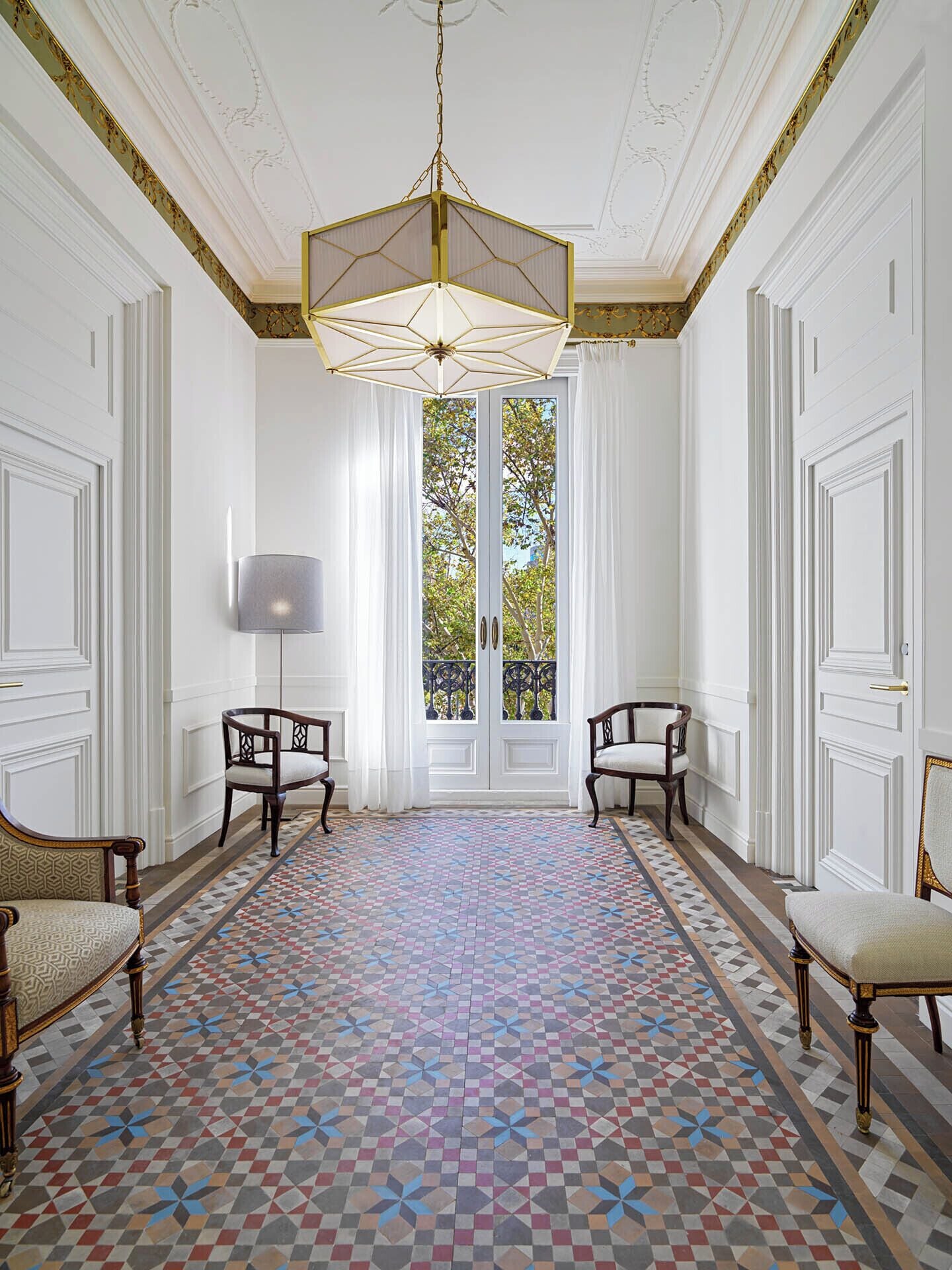 suite 3 bedrooms | living area | lcd tv