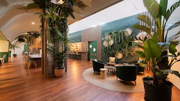 Breakfast, lunch and dinner served