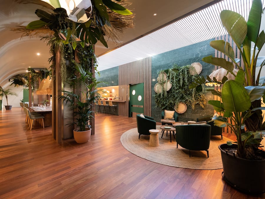 Breakfast, lunch and dinner served