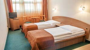 Basic Double or Twin Room - Hotel Ében (Budapest)