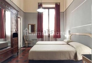 Literie hypoallergénique, minibar, bureau