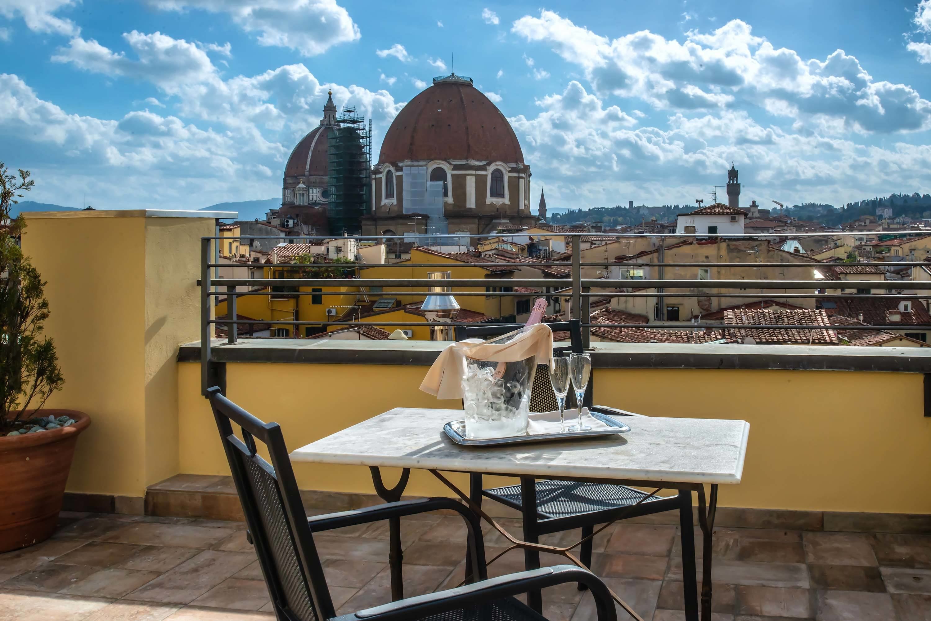 Suite with view and Jacuzzi | Vue de la chambre