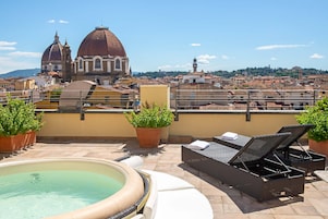Suite with view and Jacuzzi | Privat spabad