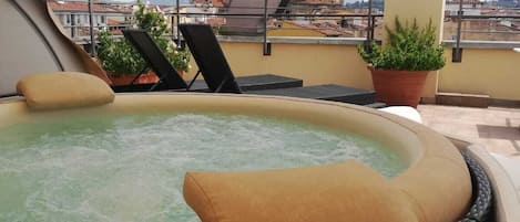 Suite with view and Jacuzzi | Terrasse/Patio