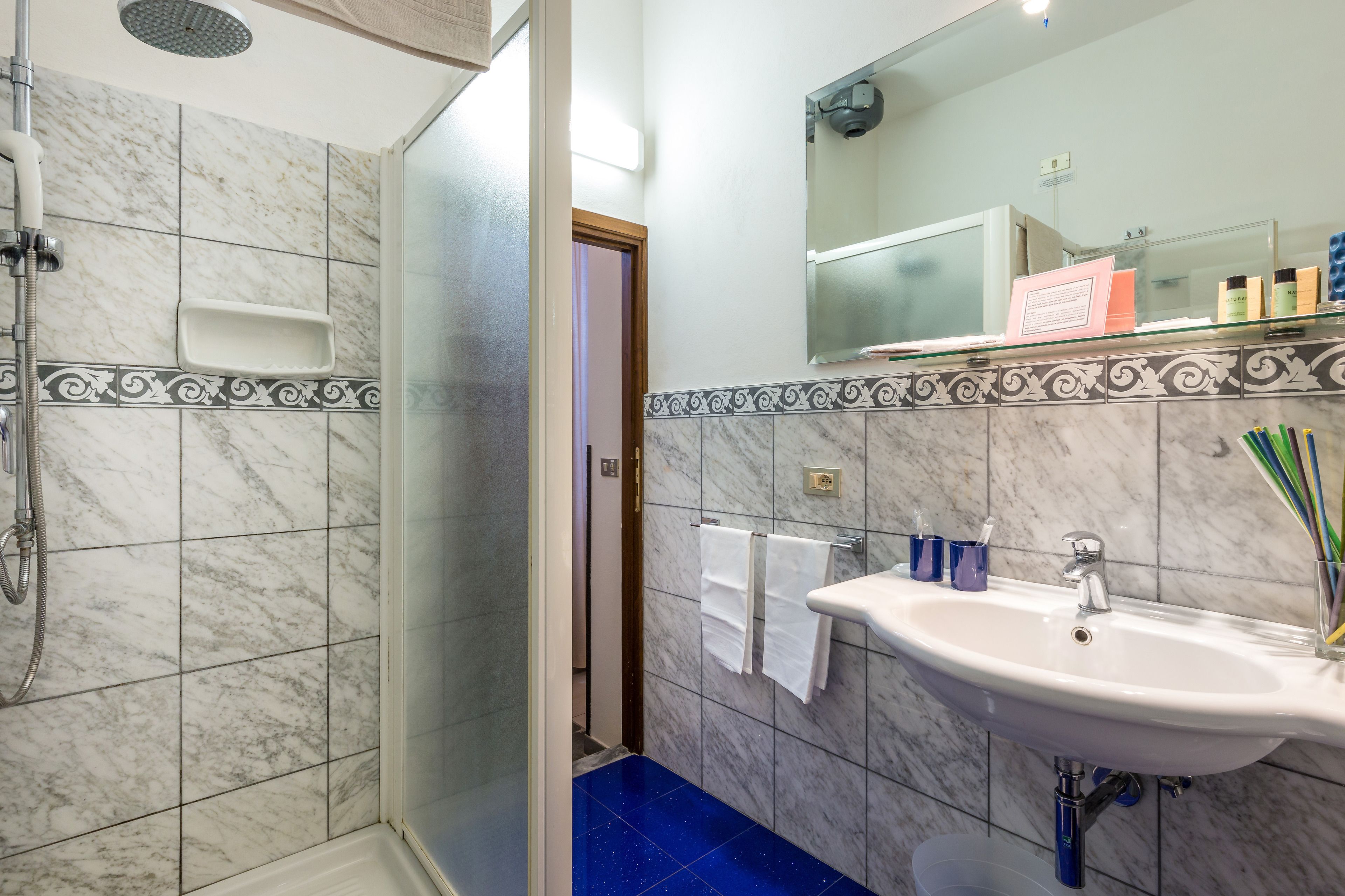 double or twin room, 1 bedroom | bathroom | free toiletries, hair dryer, bidet, towels