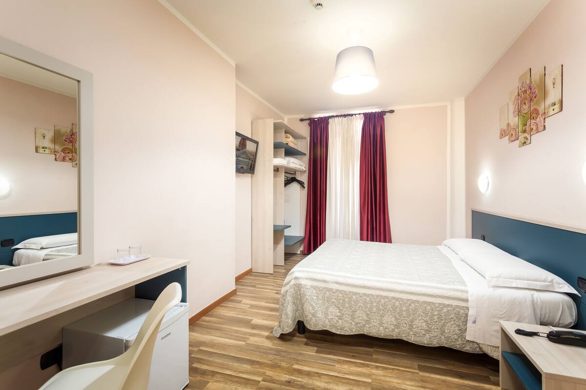 Standard Double Room | Minibar, in-room safe, soundproofing, iron/ironing board (on request)
