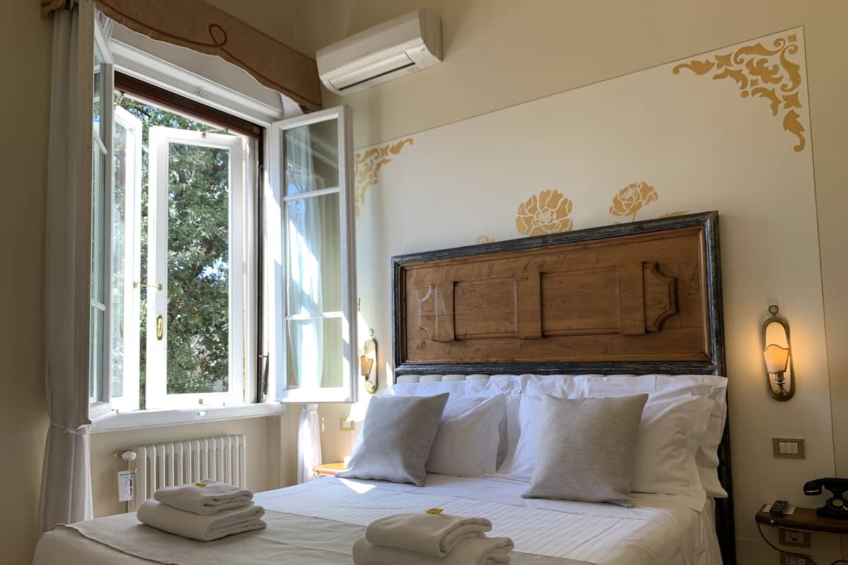 Matrimoniale Piccola - Primo Piano | Free minibar, in-room safe, desk, free WiFi