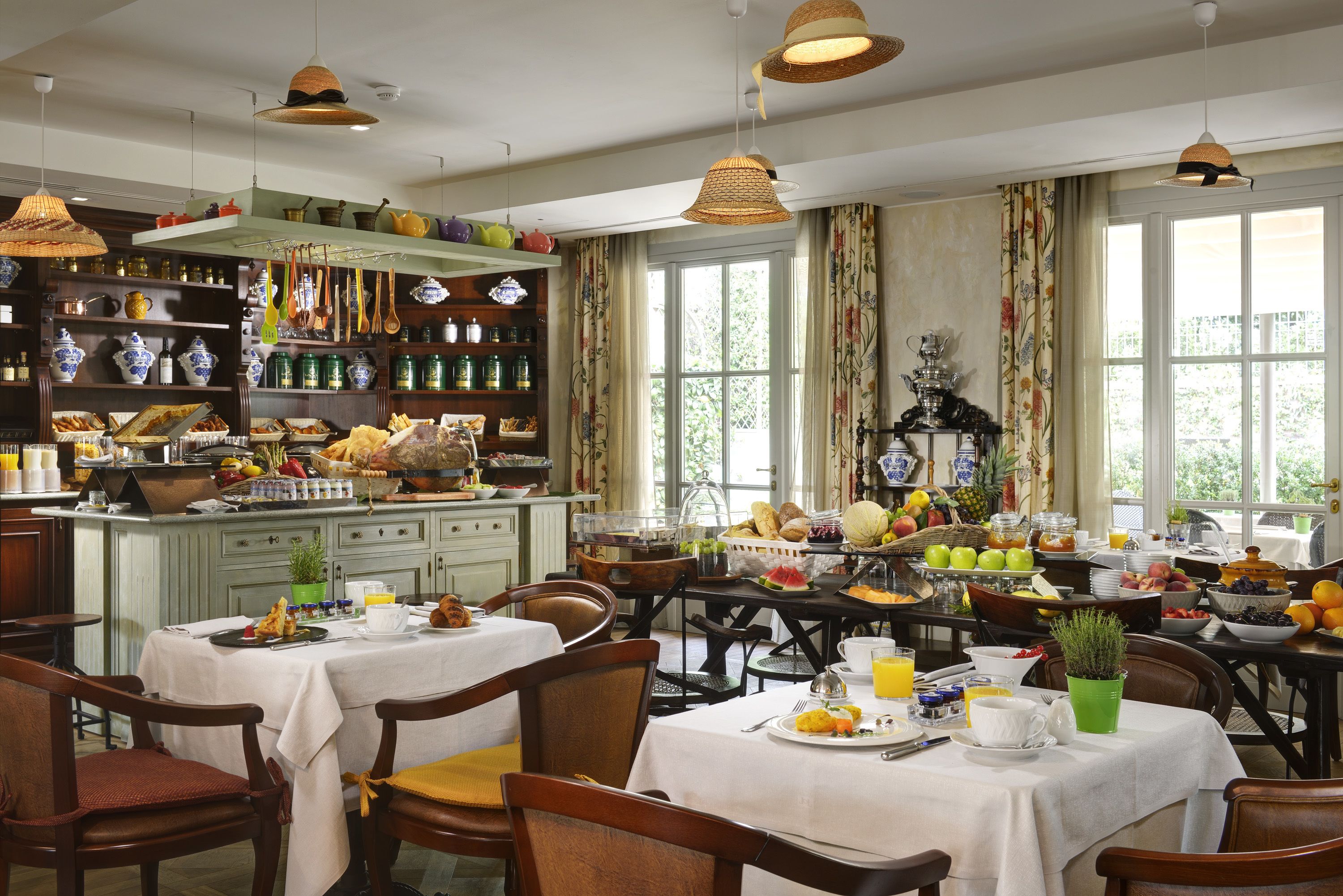 daily buffet breakfast (eur 27 per person)