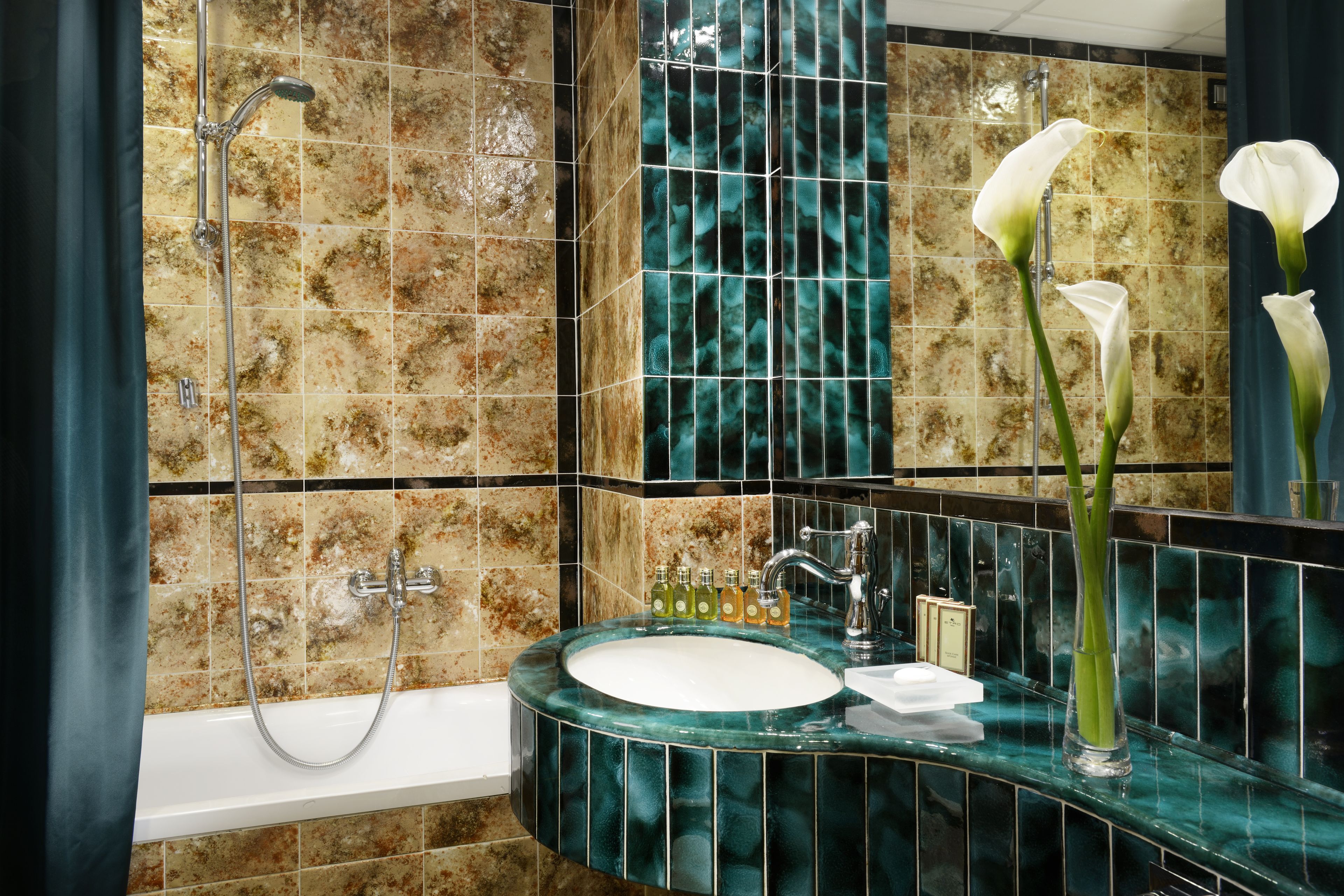 shower, free toiletries, hair dryer, slippers