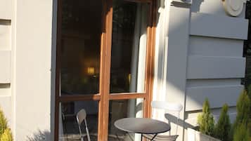Deluxe Double Room | Terrace/patio