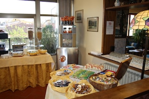 Colazione continentale inclusa, servita tutte le mattine