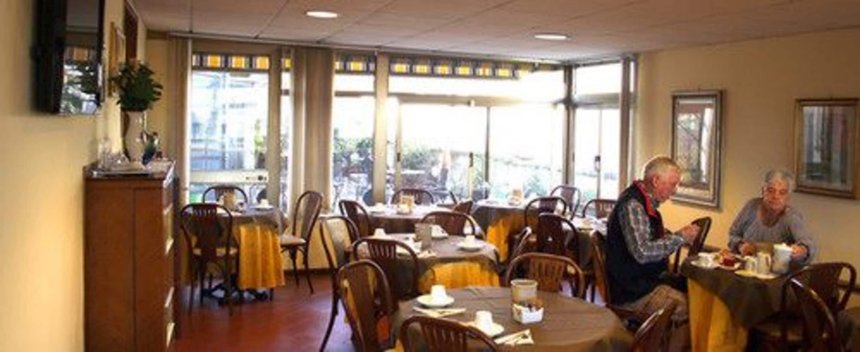 Desayuno continental incluido todos los días