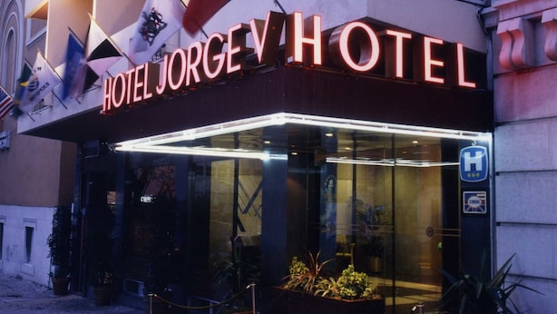 Front of property - evening/night - Hotel Jorge V (Lisbon)
